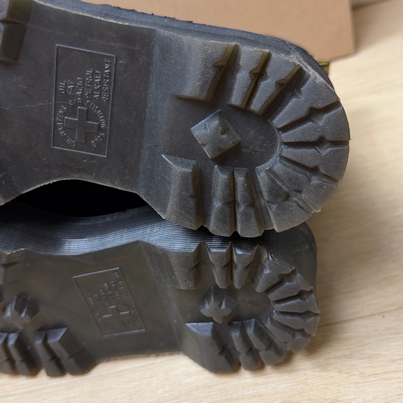 RARE Dr Martens Jadon Velvet Platform, SIZE 7 US - Picture 12 of 12